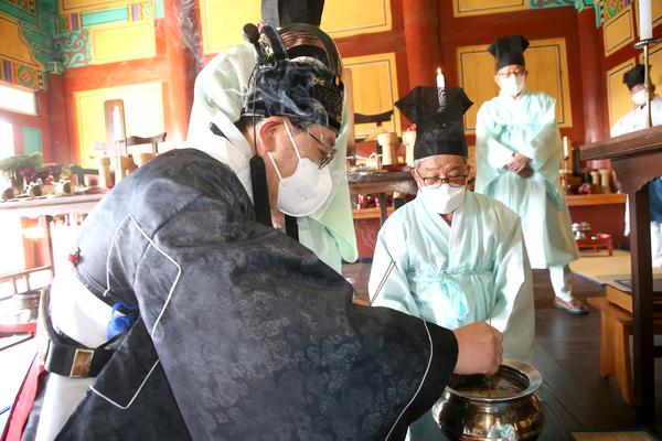 김해향교 문묘춘계석전1