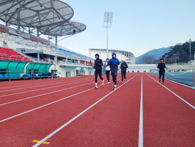  (구)김해운동장, 러너들의 인기 명소로 자리 잡다0