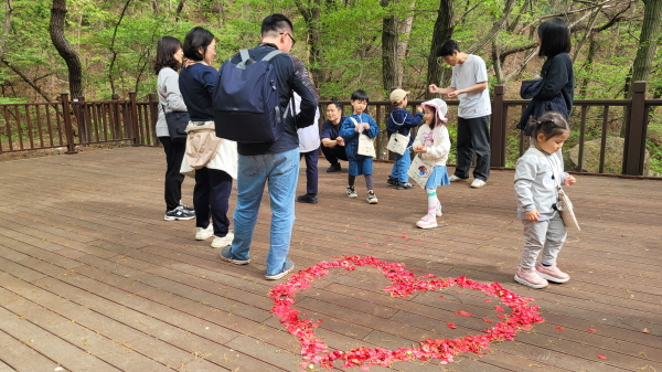 꽃가루를 모아라 생태놀이