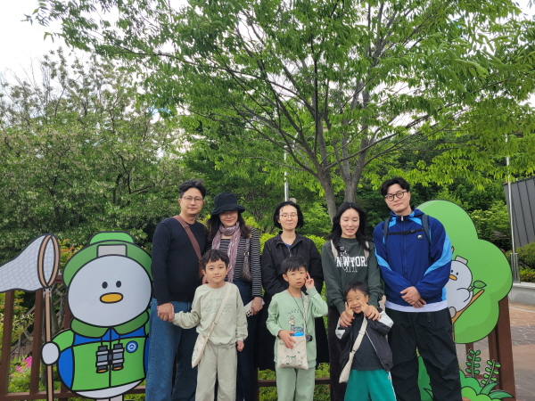 토더기와 함께 단체사진