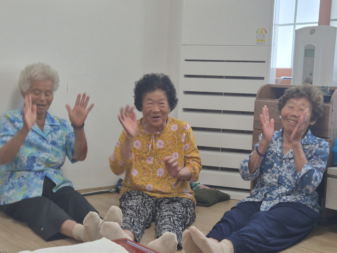 왕어머님들의 아리랑 율동 - 너무 신나요 