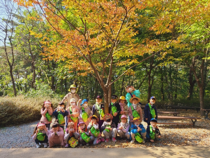 가을숲 나들이 다같이 김치~