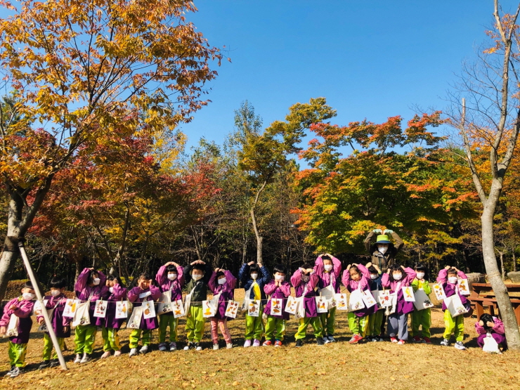 숲으로 초대해요 다같이 함께 외쳐봐요