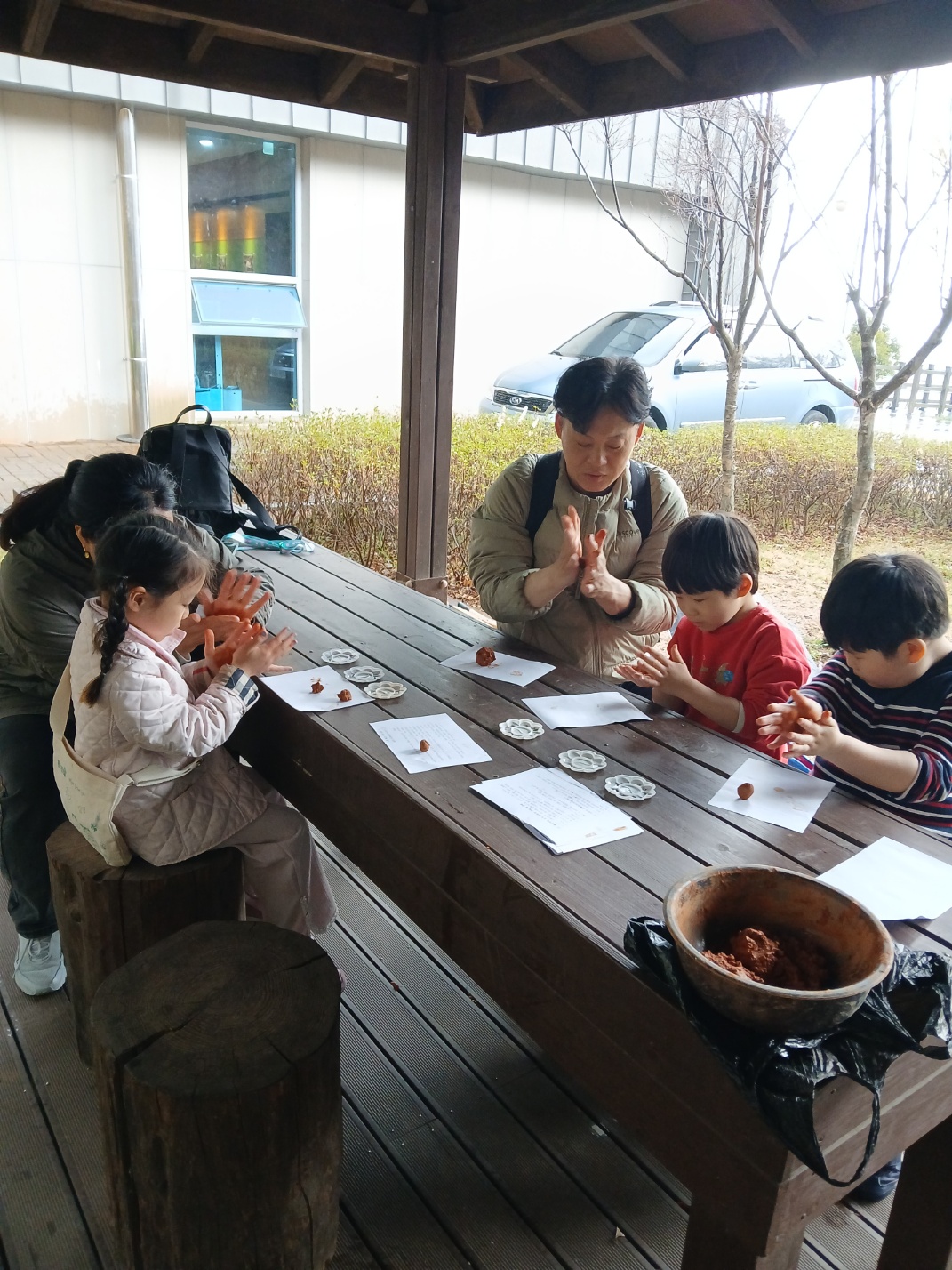 씨앗볼을 만들어요 세모 네모!