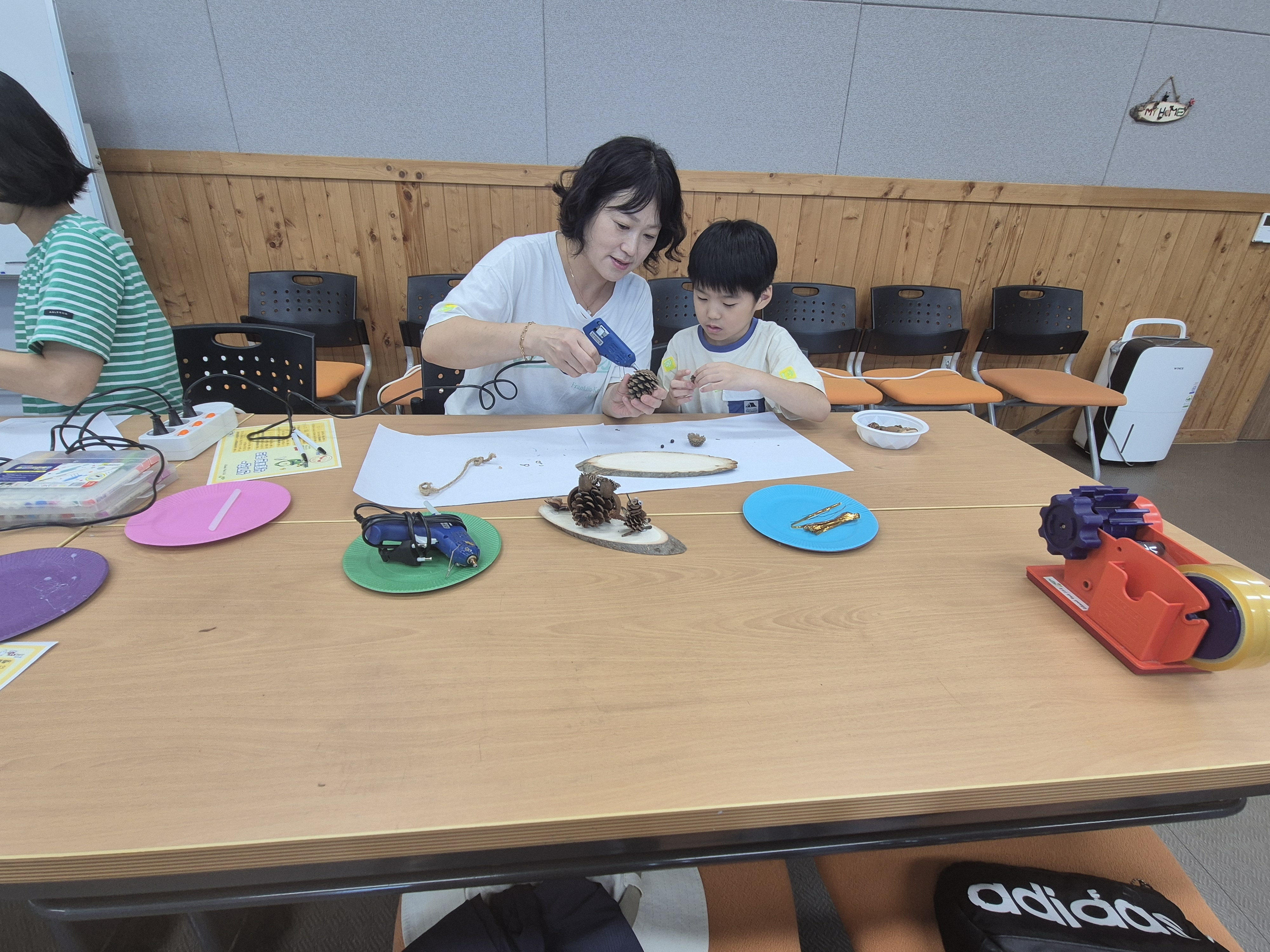 자연물 -유리풍경 아이와 엄마가 소원지을 쓰고 이쁘게 꾸며요